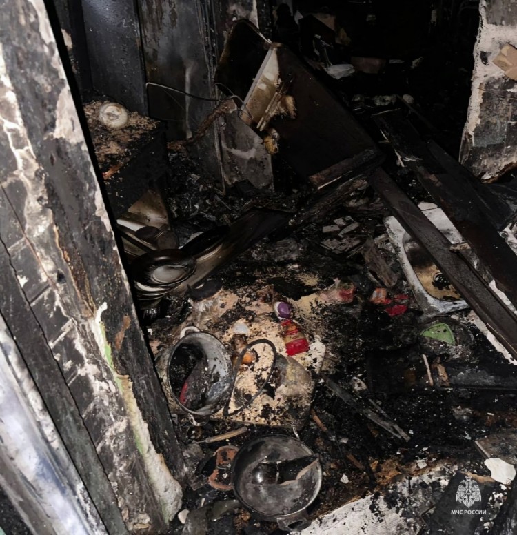 Жительница Северодвинска развела в комнате костёр и устроила пожар